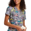 Cherokee Women's Tuckable Giraffic Jam Print Scrub Top 2 Cherokee Women's Tuckable Giraffic Jam Print Scrub Top -Cherokee Shop 1 ck ck664 printgfj 650