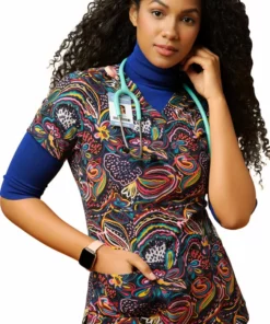 WonderWink Clearance Women's Flor Amor Print Scrub Top
