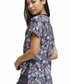Heartsoul Women's Ditsy Garden Print Scrub Top 7 Heartsoul Women's Ditsy Garden Print Scrub Top -Cherokee Shop 2 ck hs831 print 650