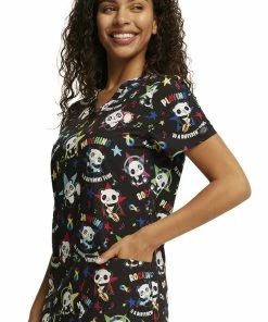 Dickies Women's Different Tune Print Scrub Top 8 Dickies Women's Different Tune Print Scrub Top -Cherokee Shop 3 di dk717 print 650 2
