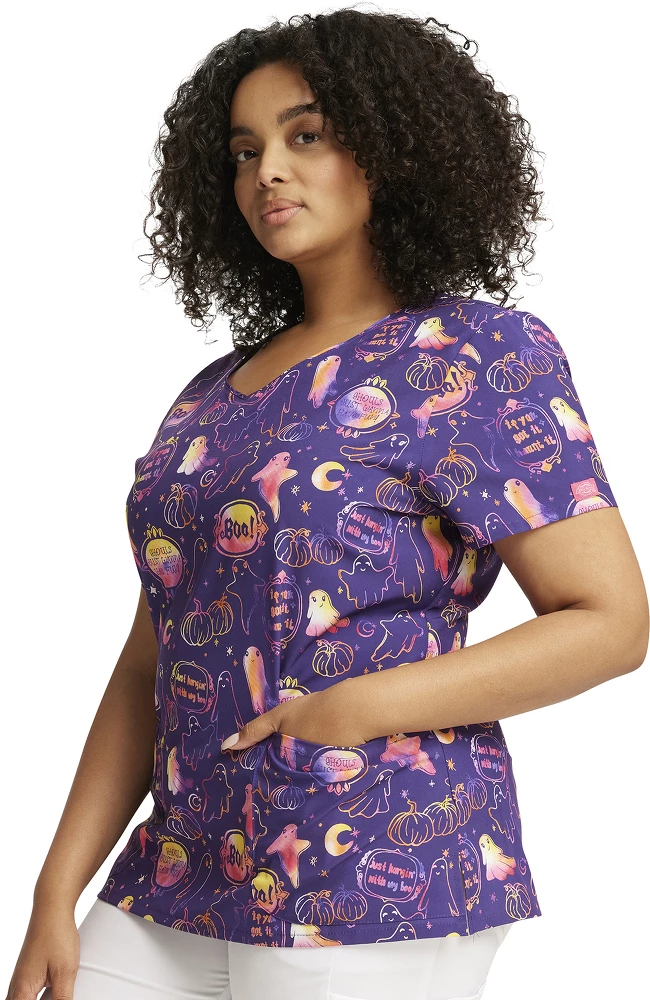 Dickies Women's V-Neck Hanging With My Boo Print Scrub Top 5 Dickies Women's V-Neck Hanging With My Boo Print Scrub Top - Image 3