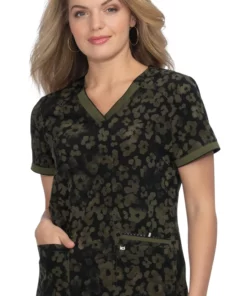 Koi Clearance Women's Hustle & Heart Tonal Cheetah Olive Print Scrub Top -Cherokee Shop 3 ko 1050pr printclearance 650