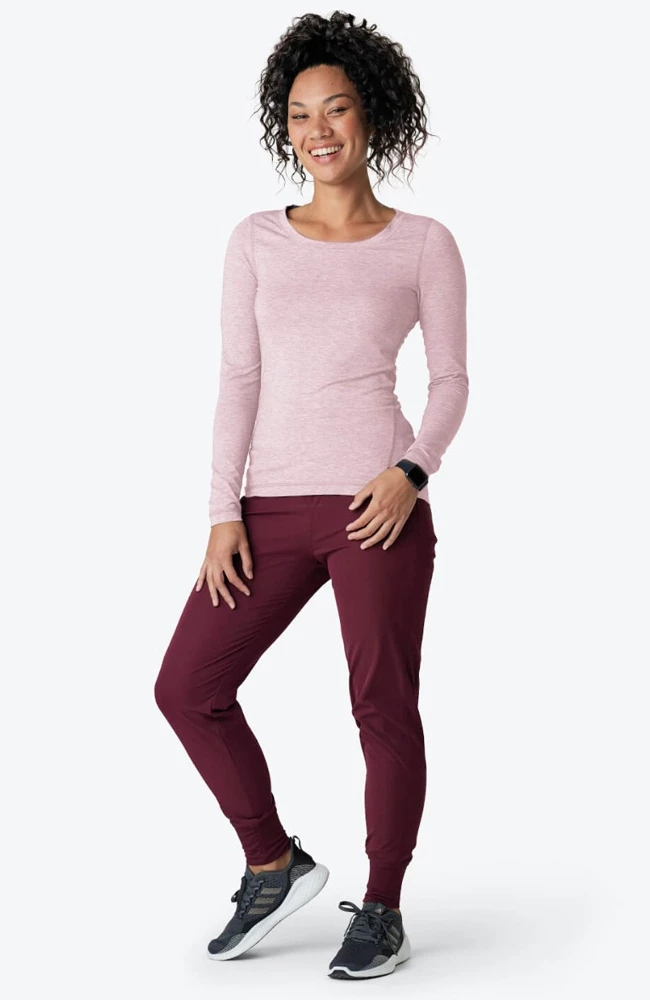 Medelita Women's Performance Scoop Neck T-Shirt 5 Medelita Women's Performance Scoop Neck T-Shirt - Image 3