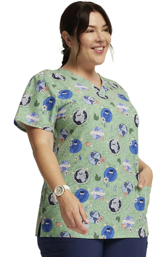 Dickies Women's Happy To Be Here Print Scrub Top 6 Dickies Women's Happy To Be Here Print Scrub Top - Image 4