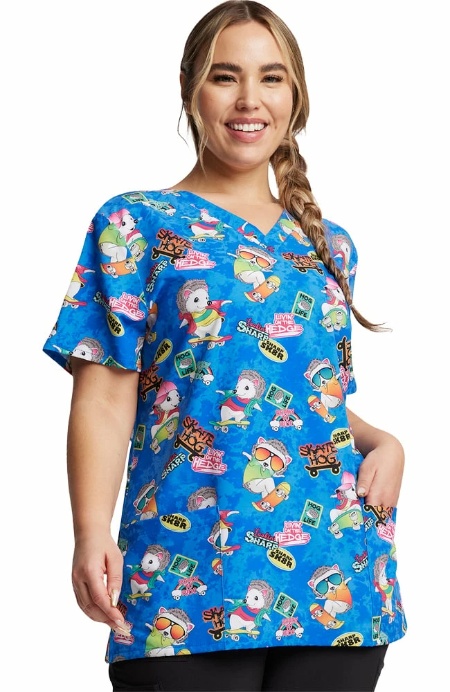 Dickies Women's V-Neck Livin' On The Hedge Print Scrub Top 6 Dickies Women's V-Neck Livin' On The Hedge Print Scrub Top - Image 4