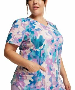 Dickies Women's Soft Camo-tion Print Scrub Top 11 Dickies Women's Soft Camo-tion Print Scrub Top -Cherokee Shop 4 di dk731 print 650 2