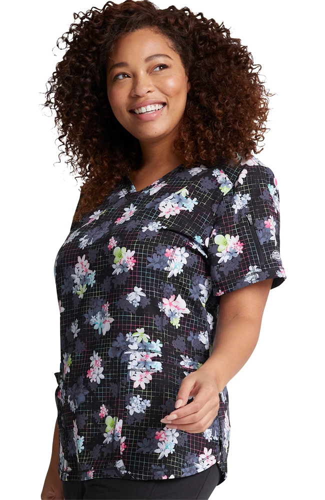 Dickies Clearance Women's Light Bright Blooms Print Scrub Top 6 Dickies Clearance Women's Light Bright Blooms Print Scrub Top - Image 4