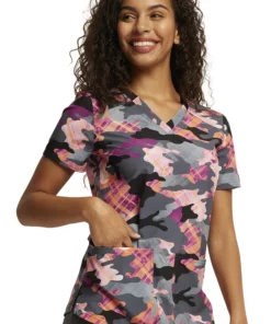 Dickies Women's Camo Plaid Print Scrub Top 13 Dickies Women's Camo Plaid Print Scrub Top -Cherokee Shop 4 di dk876 print 650 1