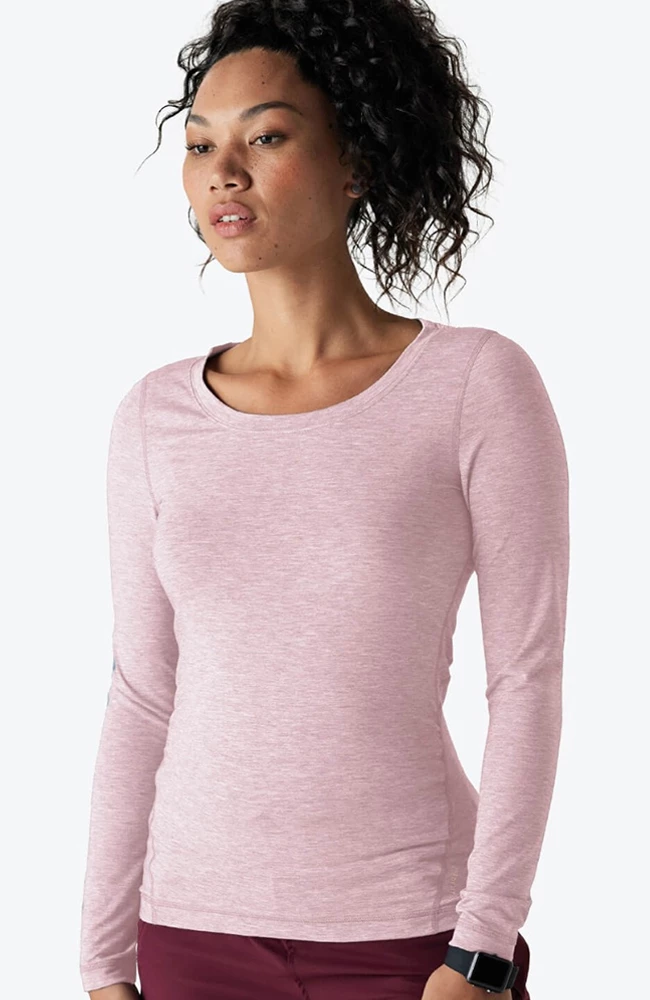 Medelita Women's Performance Scoop Neck T-Shirt 6 Medelita Women's Performance Scoop Neck T-Shirt - Image 4