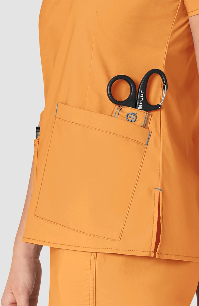 WonderWink Clearance Women's Verity V-Neck Solid Scrub Top 6 WonderWink Clearance Women's Verity V-Neck Solid Scrub Top - Image 4